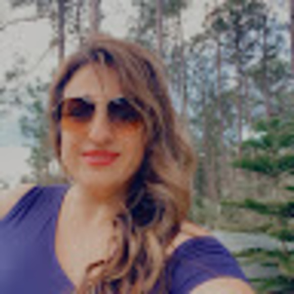 Meet your Posher, Gabriela - Picture 1 of 1